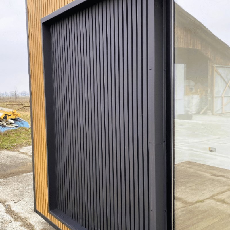 module prefabrique 18 m2 design bois et anthracite 1.jpg module prefabrique 18 m2 design bois et anthracite 1.jpg